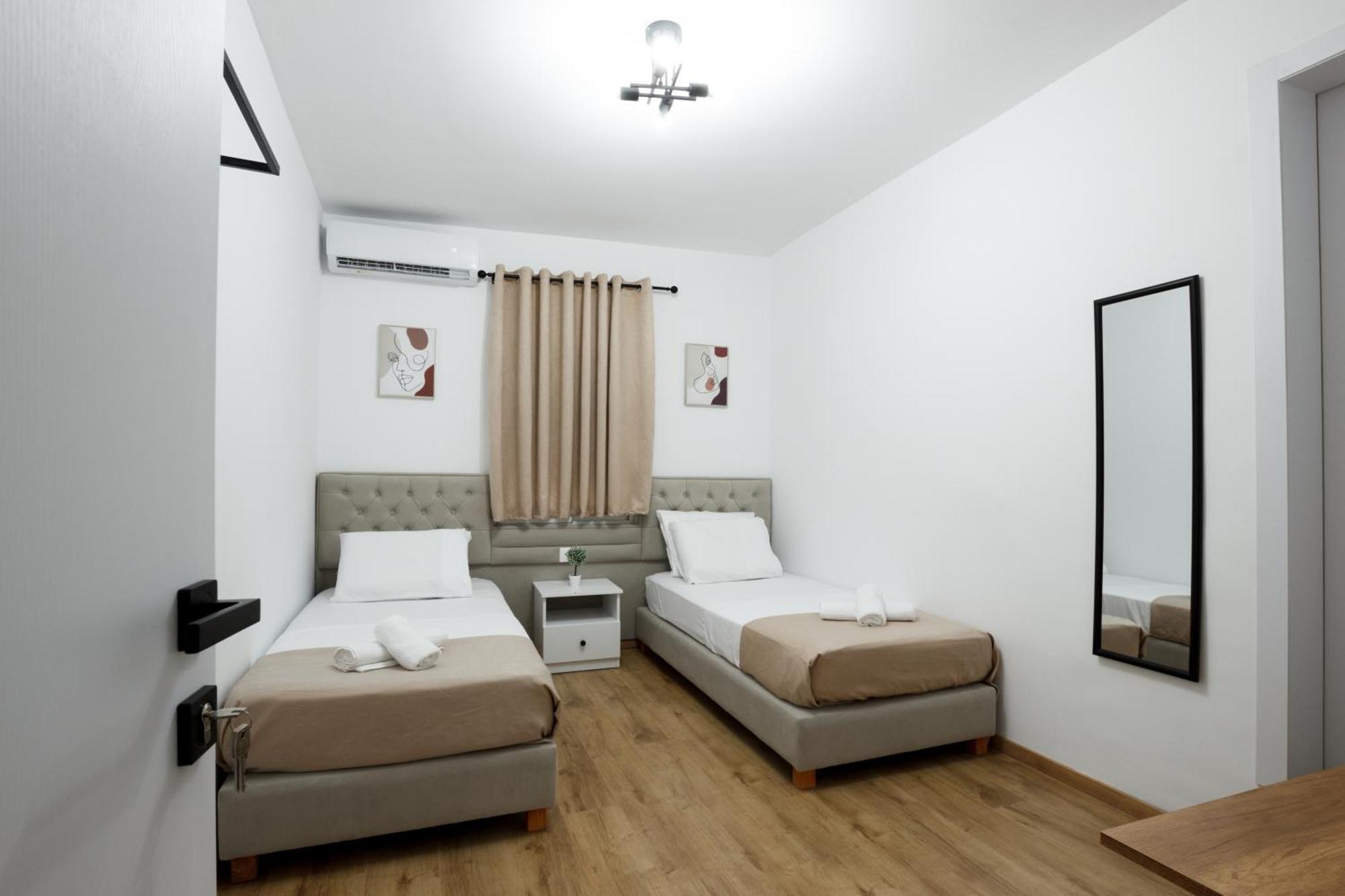 Vila Agimi 65 Gjirokaster Exterior photo