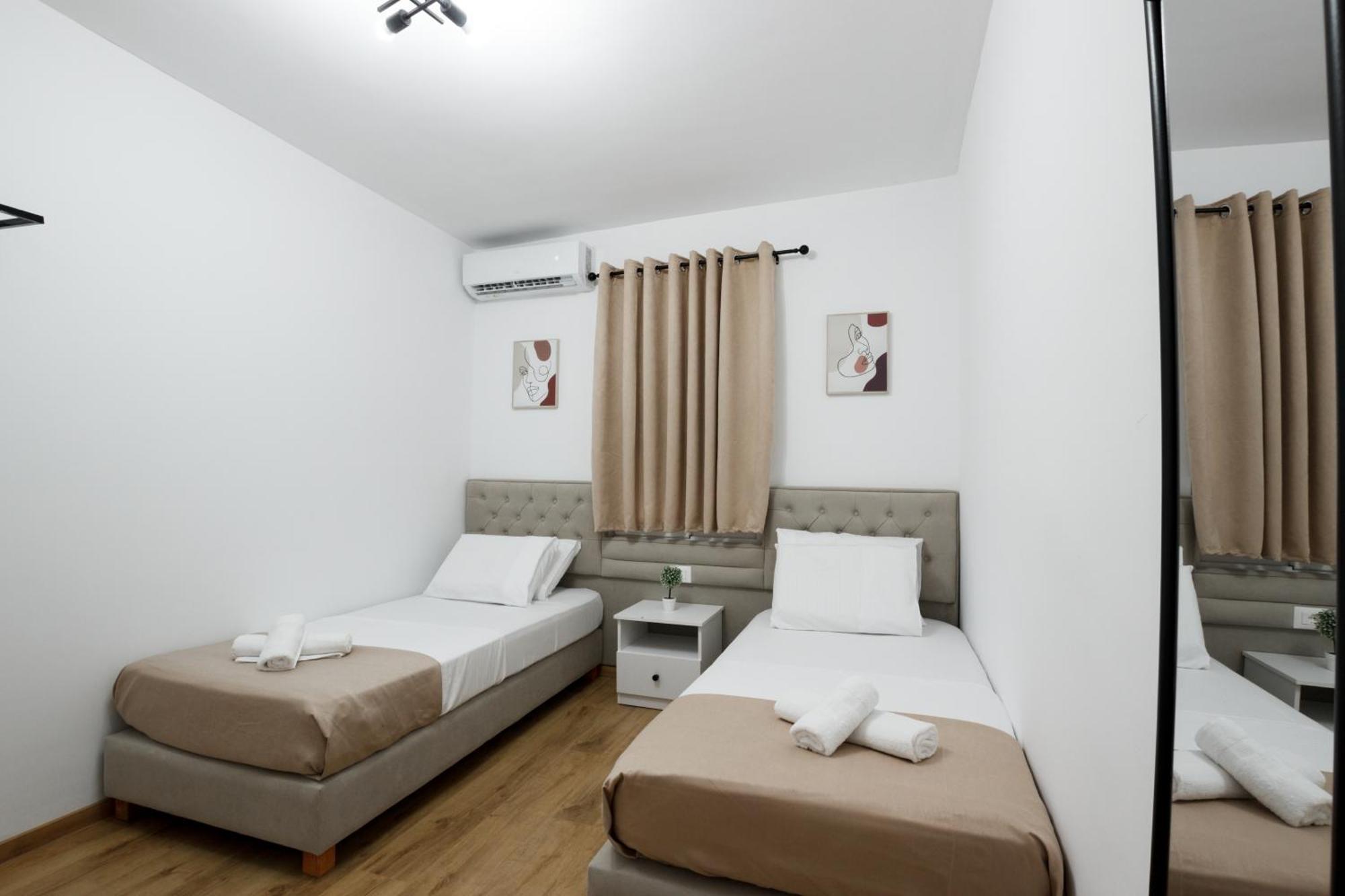 Vila Agimi 65 Gjirokaster Exterior photo